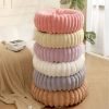 主图-1 Factory Hot Sale New Vertical Rabbit Plush Round Pet Bed Soft and Comfortable Donut Dog Bed Washable Cat Mat Warm Pet Mat